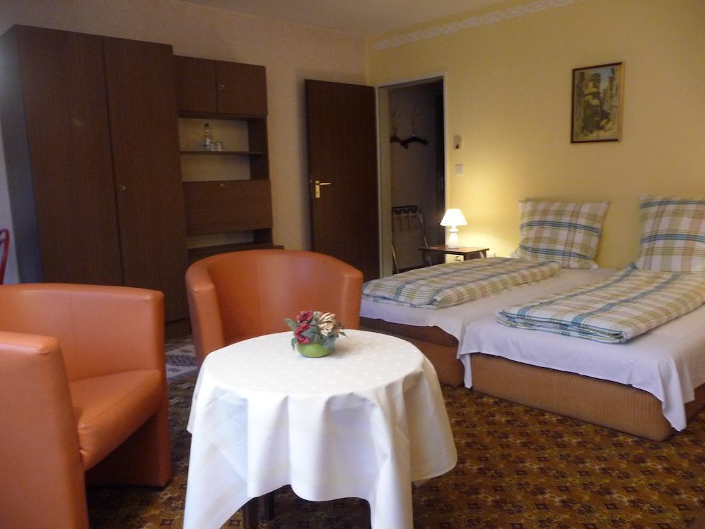 Hotel-Garni-Sonnenlay Bernkastel-Kues Room photo